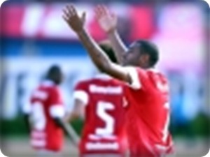 Inter empata na estreia